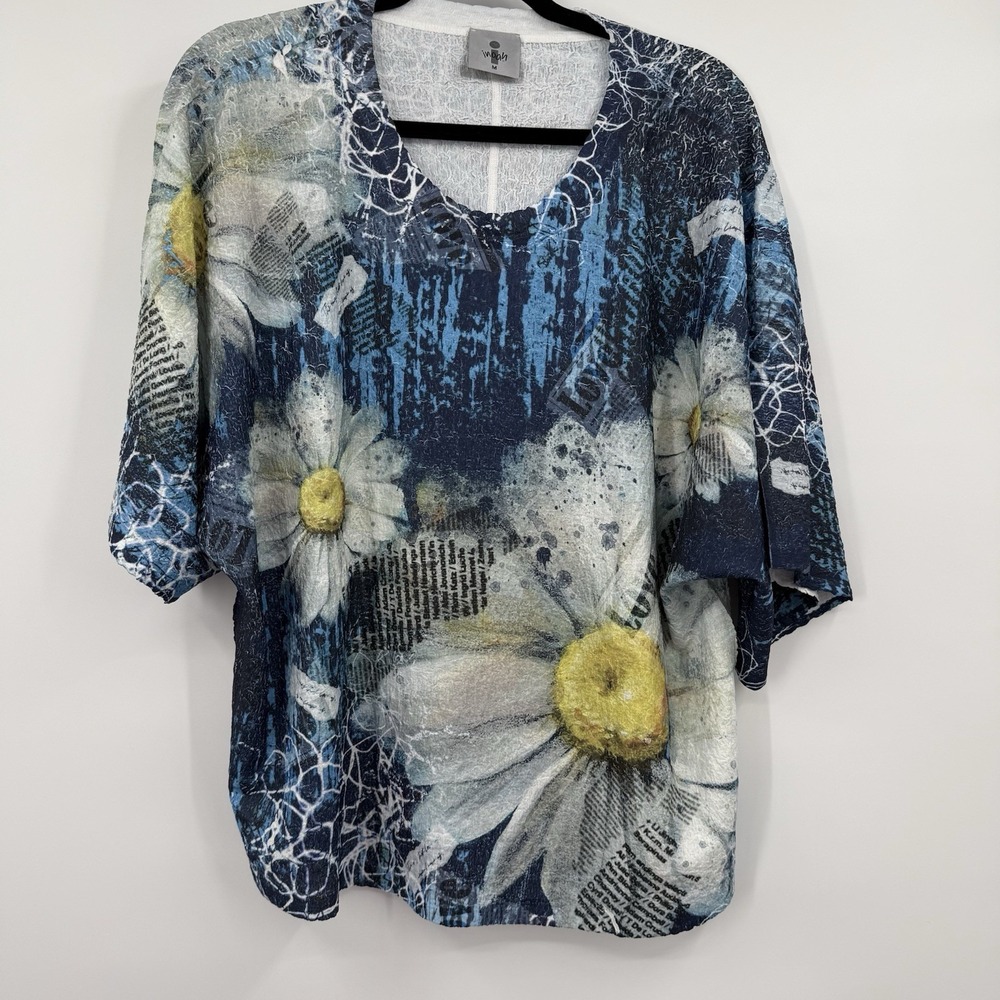 Inoah Top Shirt‎ Womens Medium Blue White Floral Crinkle Textured Boxy Art